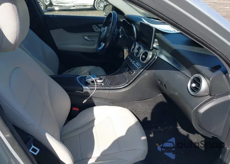 2015 Mercedes-Benz C 300 4Matic/Luxury 4Matic/Sport 4Matic из США, поврежденный, VIN 55SWF4KB0FU080164